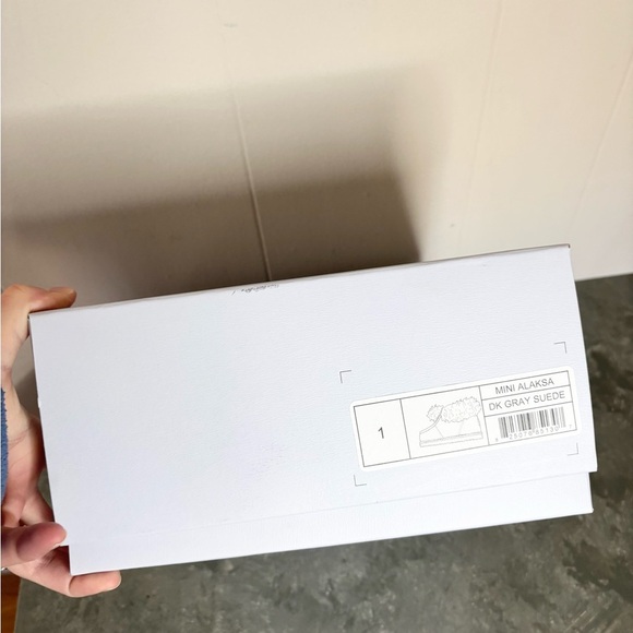 Aerosoles Girl's Mini Alaksa Toasty Boot grey fuzzy size 1 little kid new - Picture 3 of 5